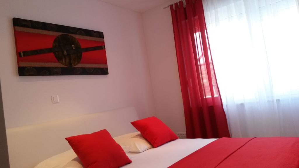 Apartments Marjan Podstrana Rum bild
